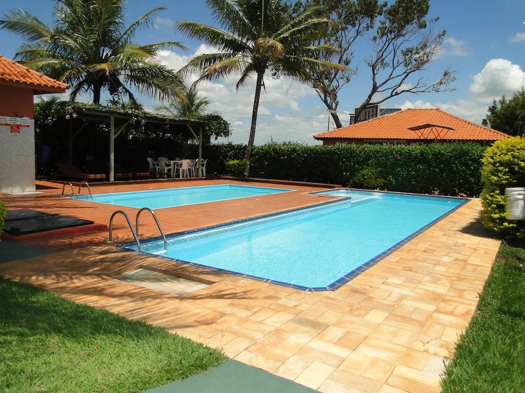 Hotel Pousada Vale Do Sol Em Pompéia Exterior foto