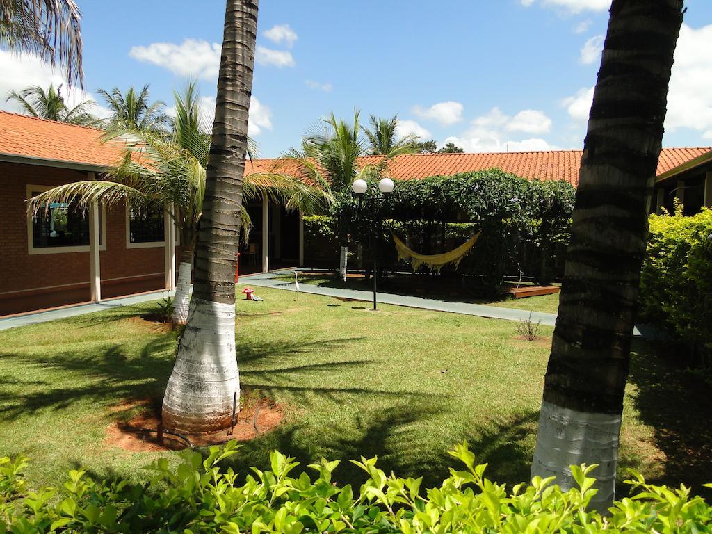 Hotel Pousada Vale Do Sol Em Pompéia Exterior foto