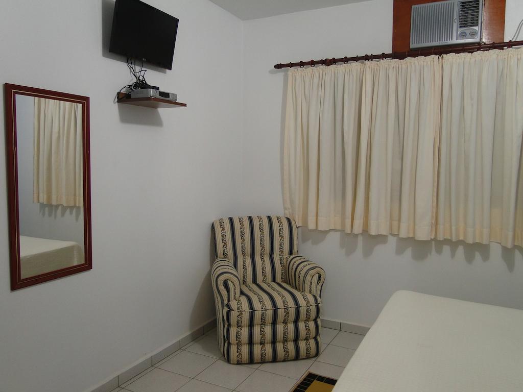 Hotel Pousada Vale Do Sol Em Pompéia Zimmer foto